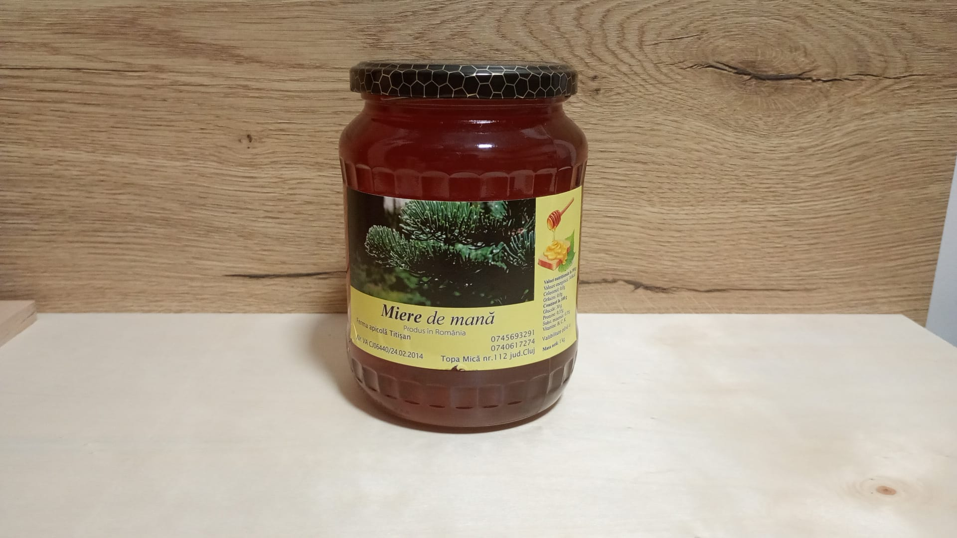 Ferma Apicolă Titișan 